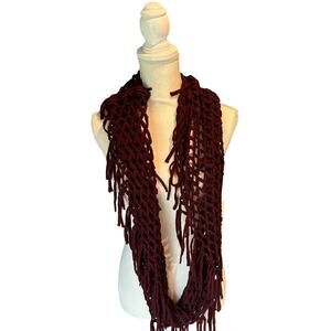 D&Y Infinity Scarf Boho Warm Cozy Winter Snow Fringe Maroon Crochet style